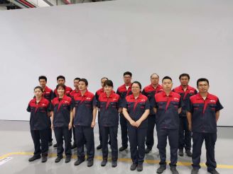 新恩智能員工在某軍事基地接受國務院副總理韓正檢閱